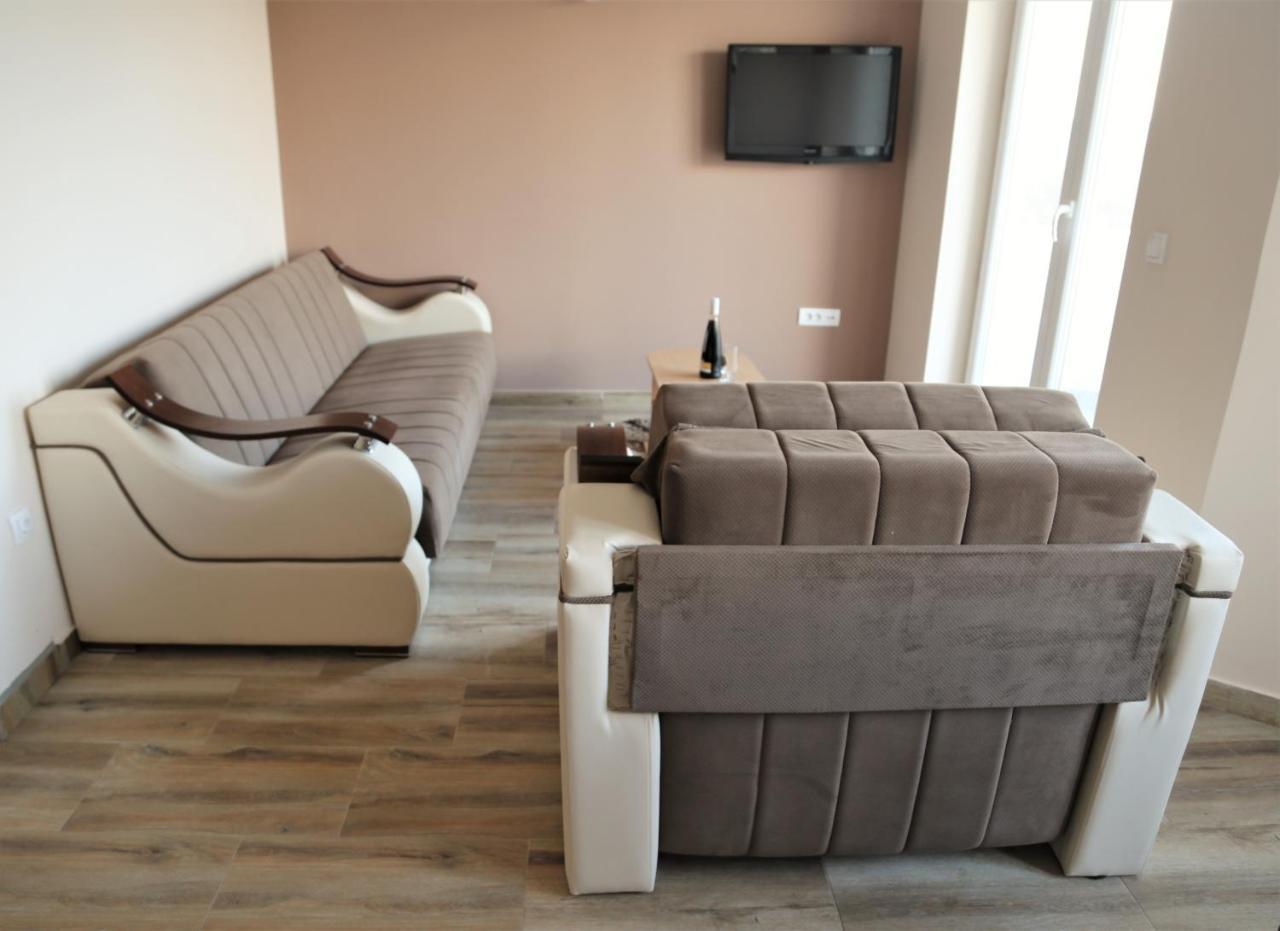 Fruskogorska Idila Apartmani Врдник Экстерьер фото